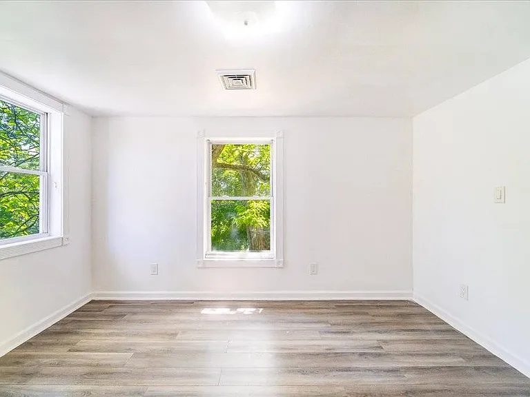 629 South Rd — Photo 19