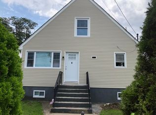 6 Peters Ave, Hempstead, NY 11550