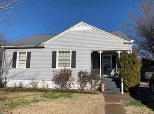 1207 E 2nd St, Tuscumbia, AL 35674