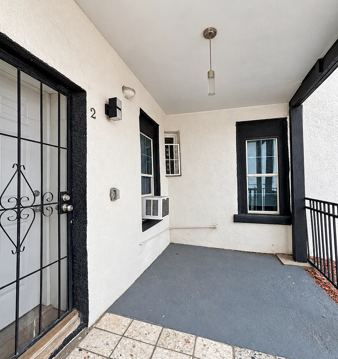 2 bed, 750 sqft, $900 — Photo 3