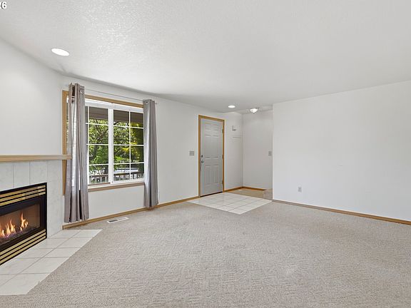 3rd image of 12205 SE Mountain Sun Dr