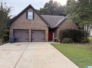 932 Valley Cir, Leeds, AL 35094