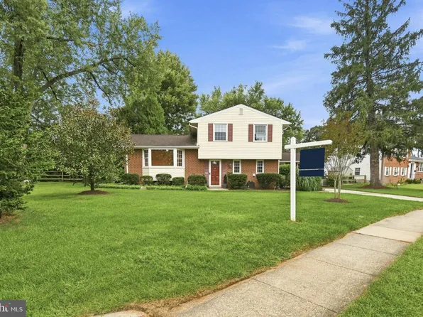 235 Chantrey Rd, Lutherville Timonium, MD 21093