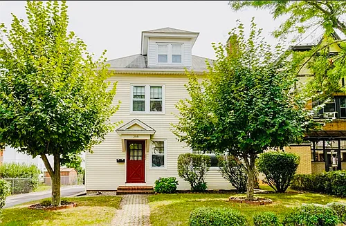 255 Park Rd #1 Photo 1