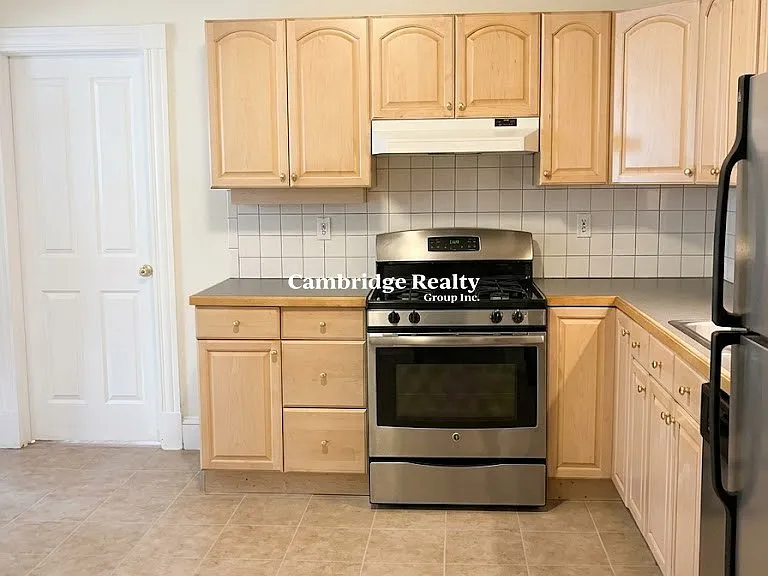 74 Gore St #1T — Photo 2