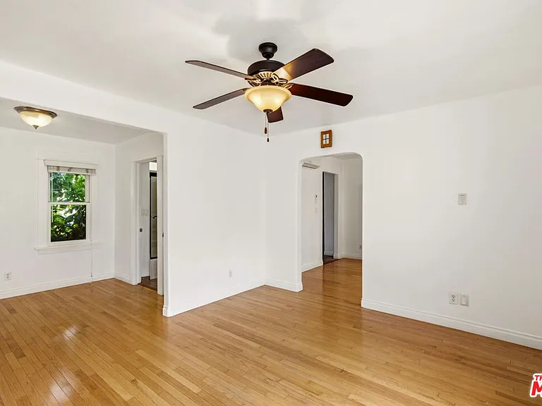 4427 Finley Ave — Photo 10
