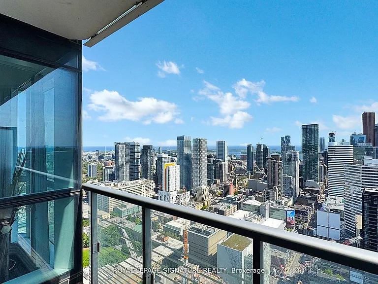 386 Yonge St #4508 — Photo 30