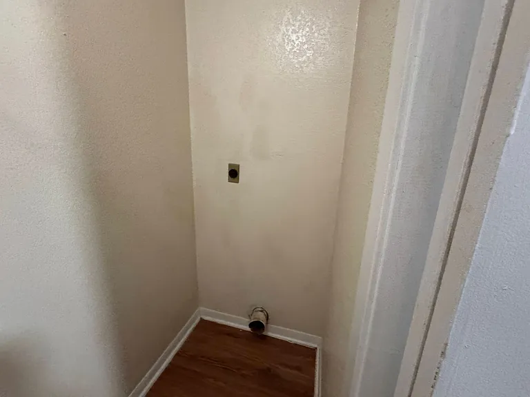 3407 Victoria Cir — Photo 9