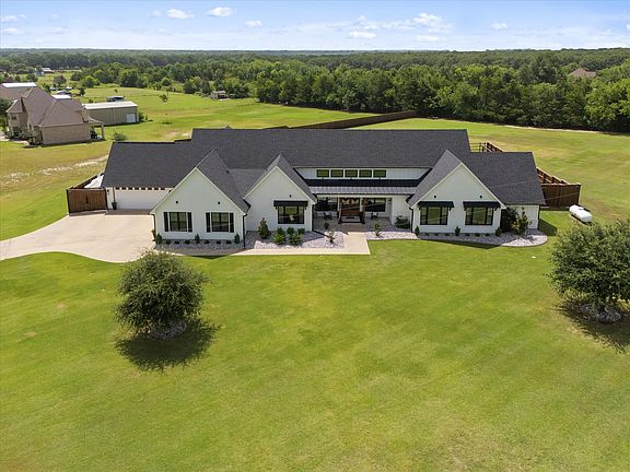 2nd image of 4884 County Road 2216