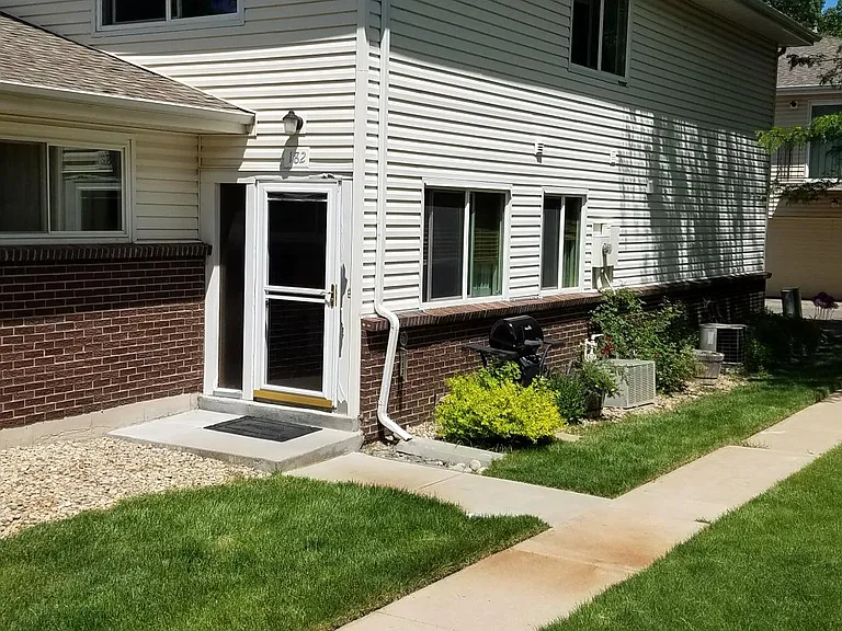 9005 E Lehigh Ave #10 — Photo 2