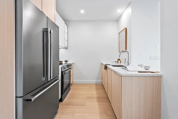 Rented by Nooklyn NYC LLC | media 19