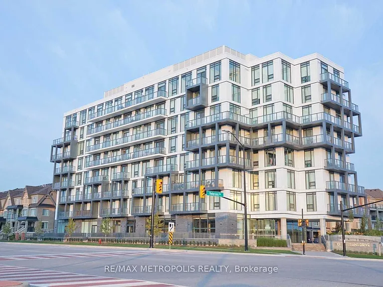 180 Veterans Dr #209 — Photo 1