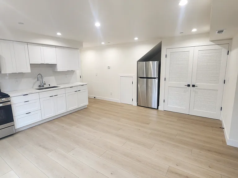 116 Woodrow St — Photo 1