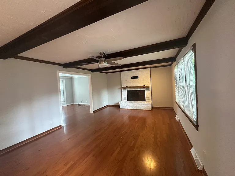 608 Hearndon Ct — Photo 7