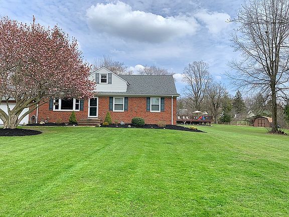 3rd image of 12573 Woodside Dr