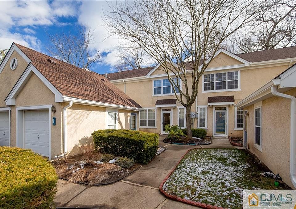 1st image of 76 Ashford Dr
