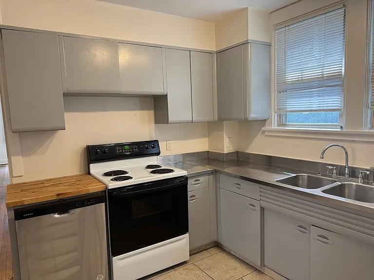 1331 Shady Ave — Photo 25