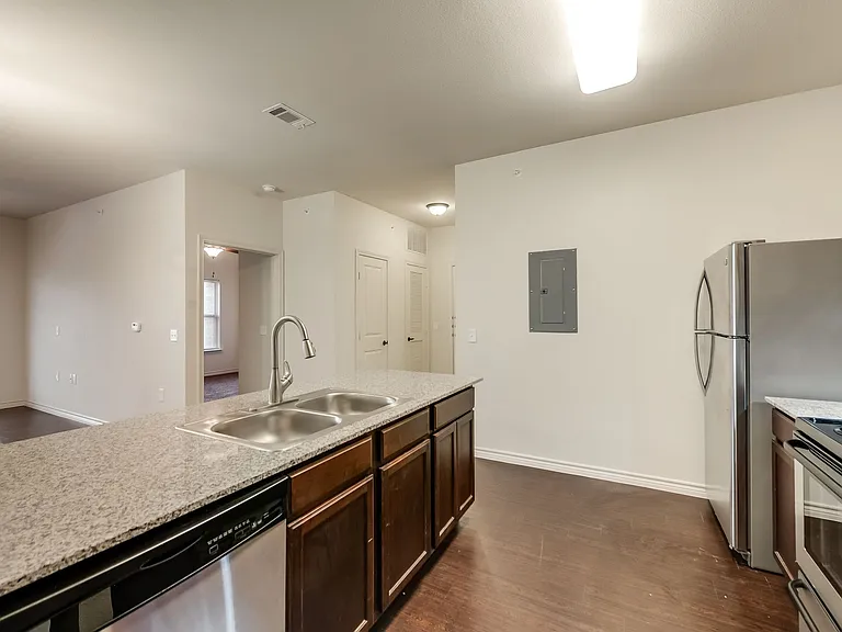 Majors Place — Photo 44