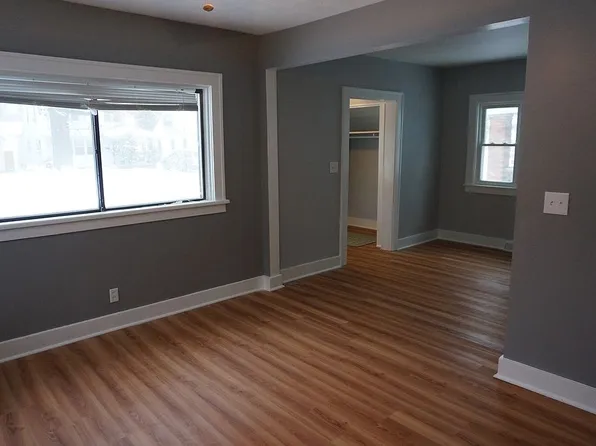 1317 Orville St SE, Grand Rapids, MI 49507