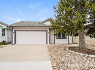 8213 Telegraph Dr, Colorado Springs, CO 80920