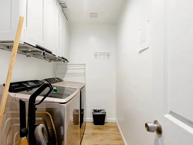 3231 E Cambridge Ave #A — Photo 54