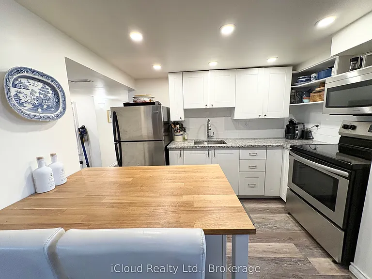 105 E 4th St — Photo 8