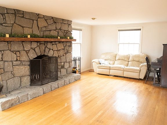 5th image of 38 Mirimichi St