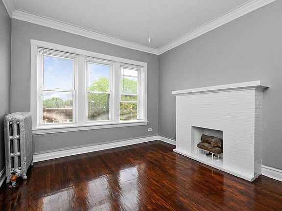 3rd image of 7557 S Calumet Ave #3503