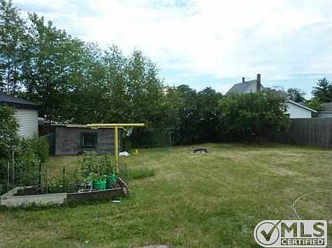 3rd image of 1724 Longyear Ave
