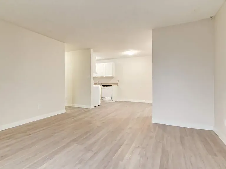 3005 56th Ave — Photo 11