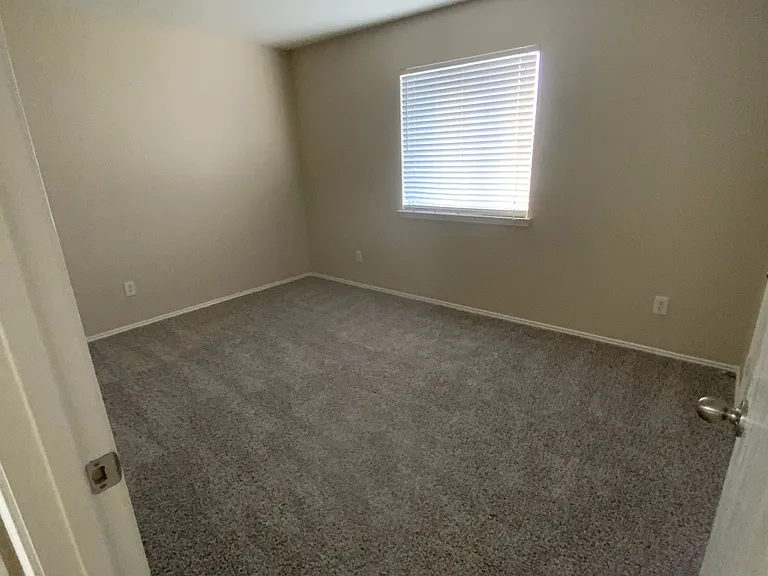 1722 Willow Way — Photo 8