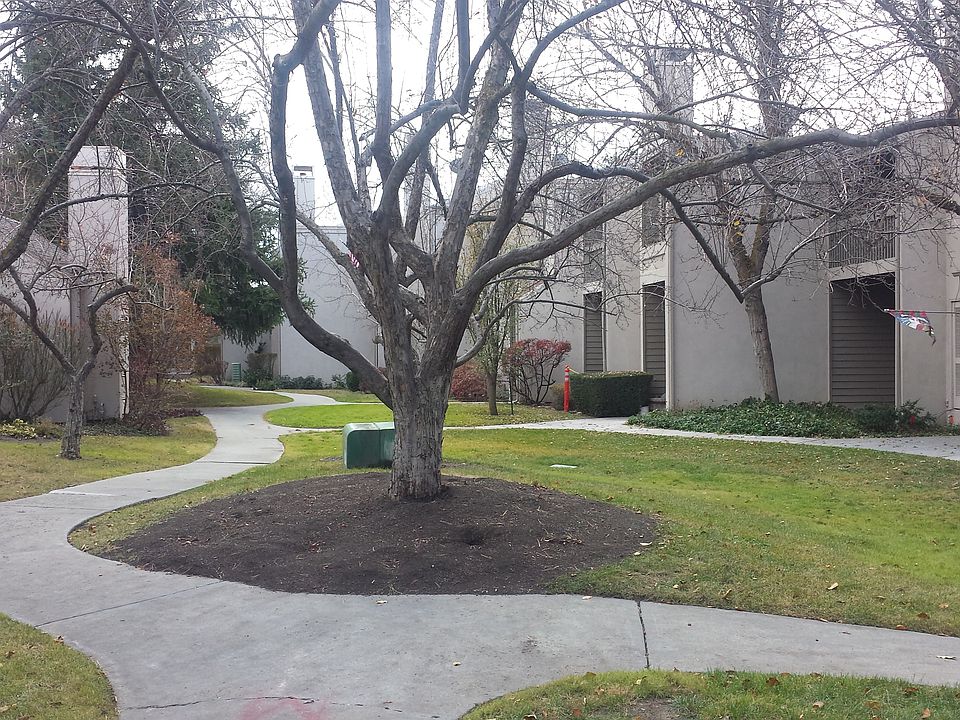 1st image of 5635 S Park Pl W