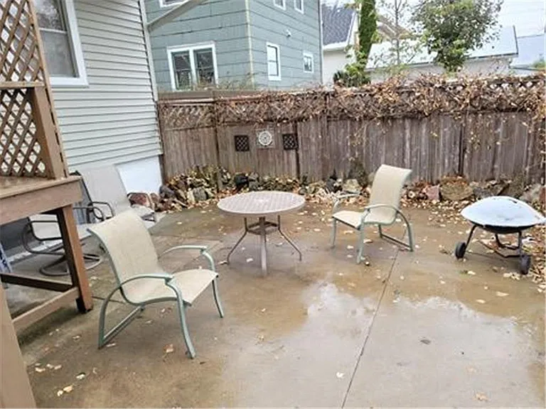 1121 E Center St — Photo 10