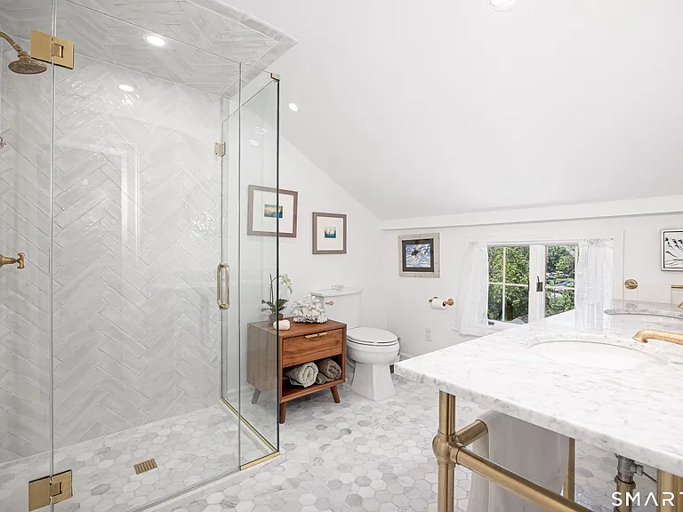 87 Myrtle Ave — Photo 17
