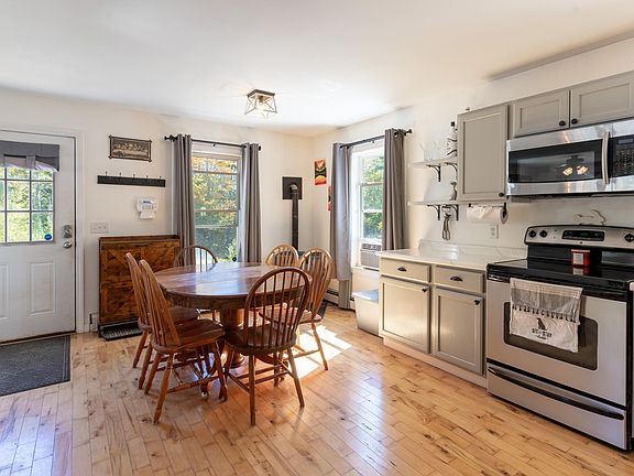 4th image of 71 Bowdoinham Road