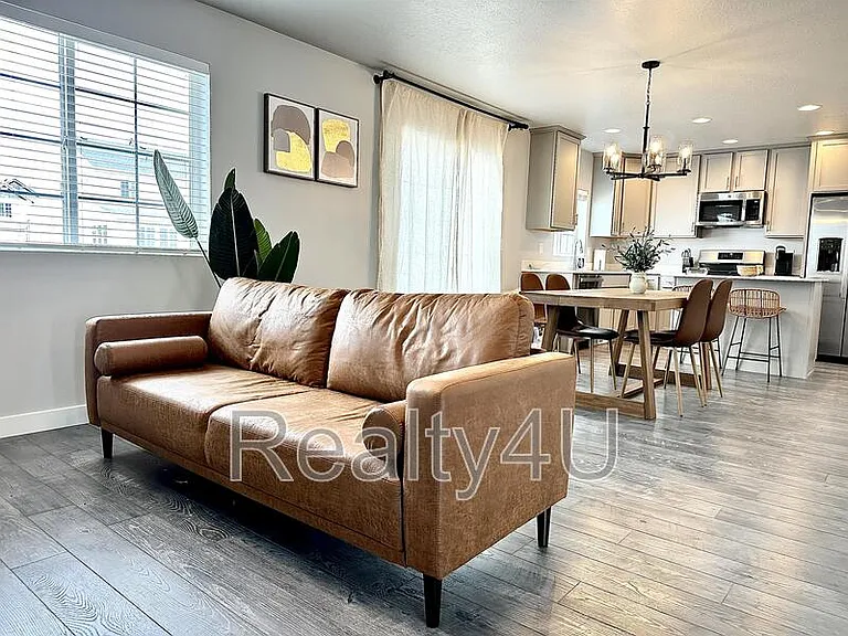 1415 N 3500 W — Photo 2