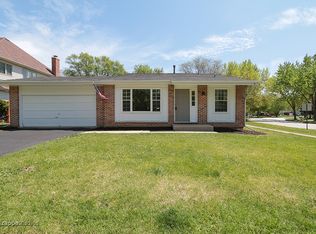 5S683 Beau Bien Blvd, Naperville, IL