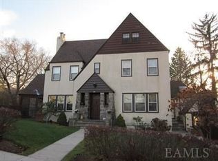 28 Lindbergh Pl, Tuckahoe, NY 10707