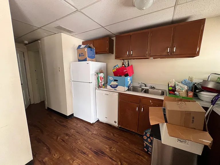 390 Forest Avenue — Photo 23