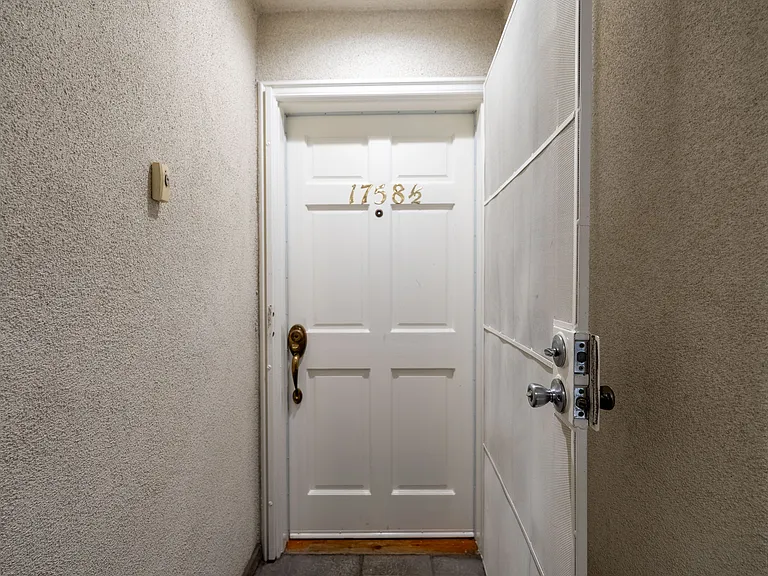 1758 N Alexandria Ave #1758.5 — Photo 7