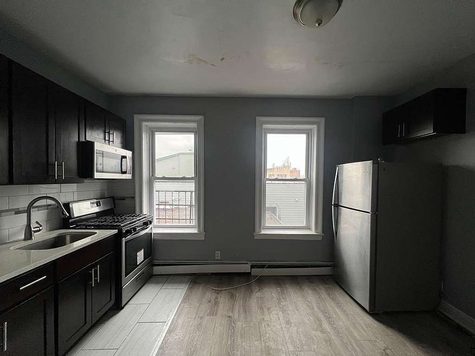 1st image of 149 Zabriskie St #44A