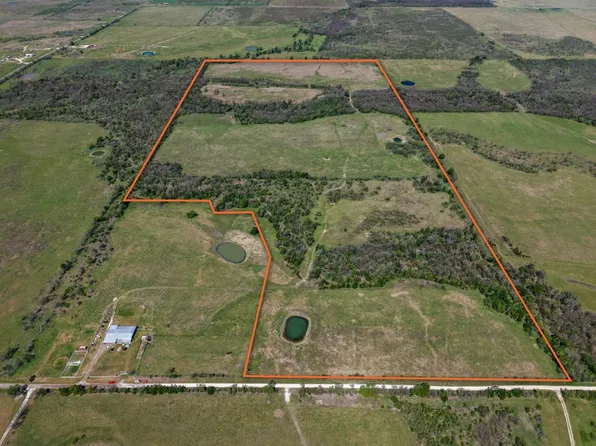 303 Lcr 626 Rd, Groesbeck, TX 76642
