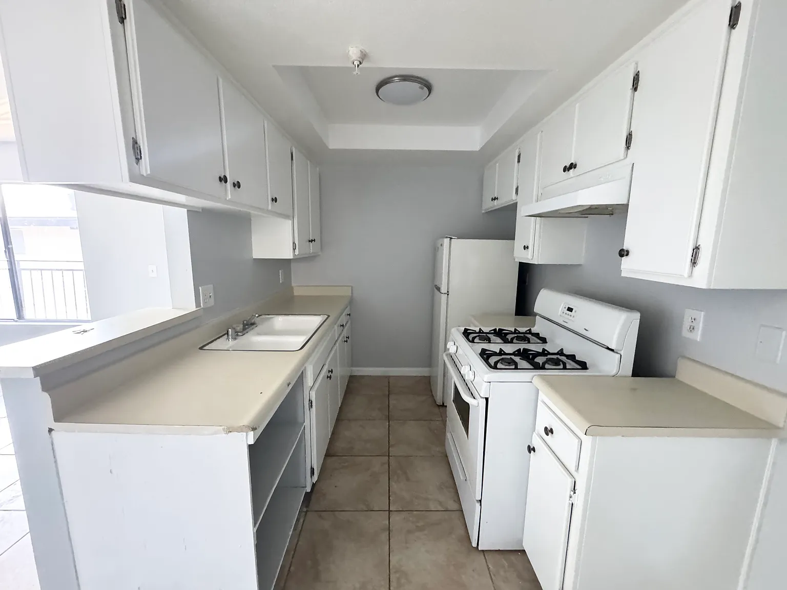 1 bed, 550 sqft, $1,649 — Photo 2