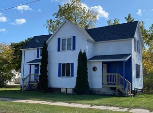 1717 Mary St, Marinette, WI 54143