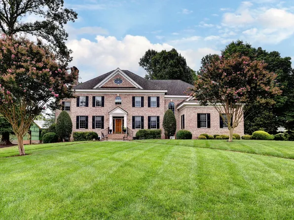 208 Holly Hills Dr, Williamsburg, VA 23185