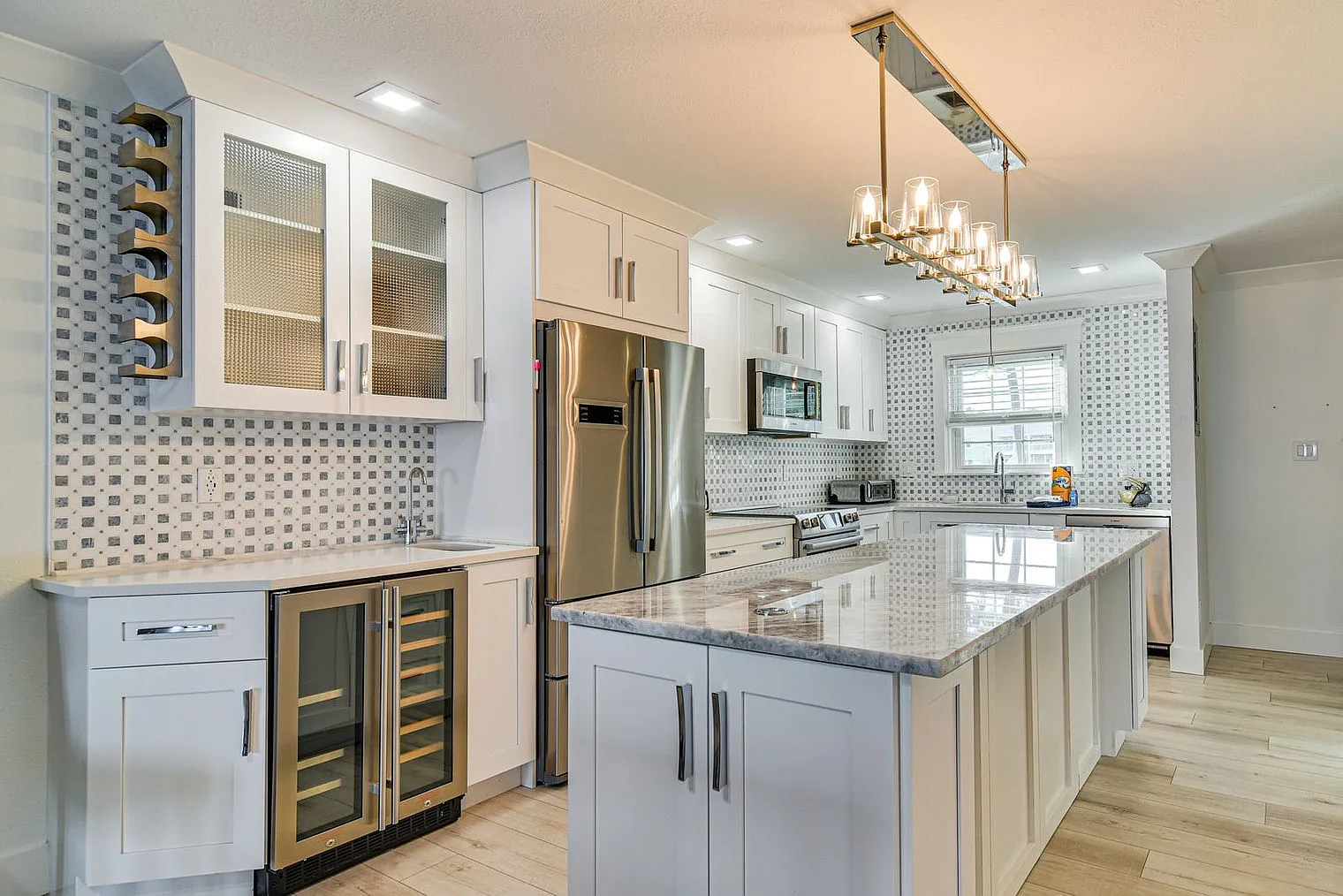 3 bed, 2.0 bath, 1442 sqft, $6,193 — Photo 4