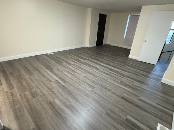 1102 Boylston St #1T, Boston, MA 02215