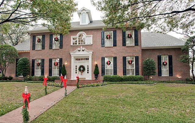 1st image of 9643 Hilldale Dr