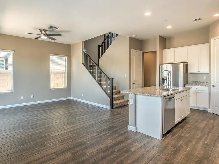 4320 E Granada Rd — Photo 8
