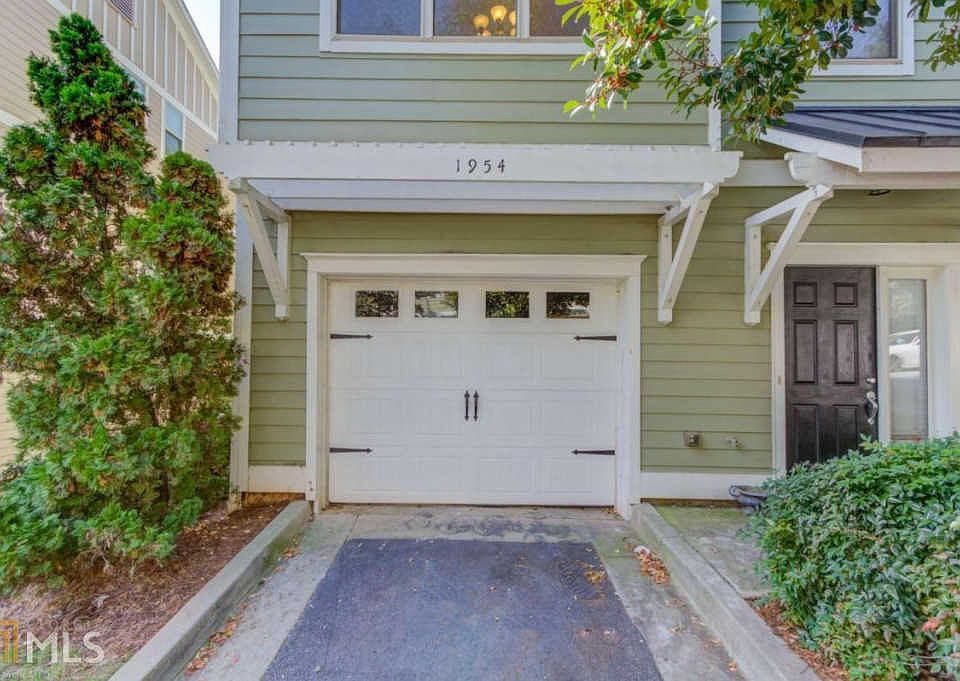 1st image of 1954 Sterling Oaks Cir